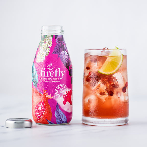 THIS POMEGRANATE & ELDERFLOWER LIVENER IS THE PERFECT BOTANICAL DRINK TO BOOST YOUR MOOD